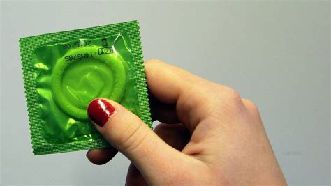 Fellation sans préservatif Maison de prostitution Roux